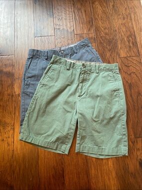 Amazon Essentials Men’s Size 30 Chino Shorts